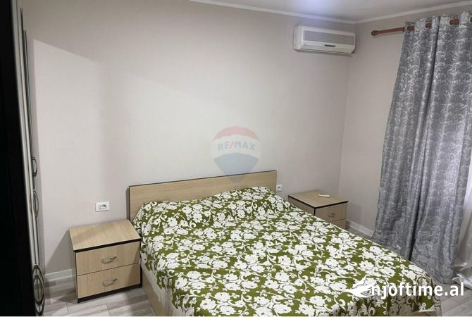 Shtepi me qera Apartament ne Tirane, 1+1, Mobilimi E mobiluar, Pagesa 500  Euro.