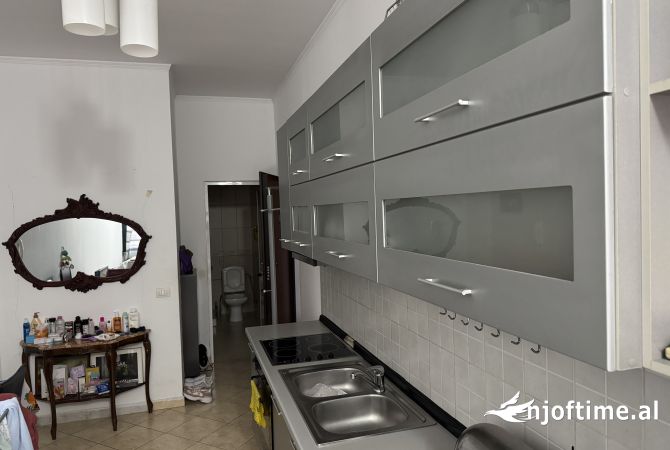 Shtepi me qera Garsoniere ne Tirane - 350 Euro