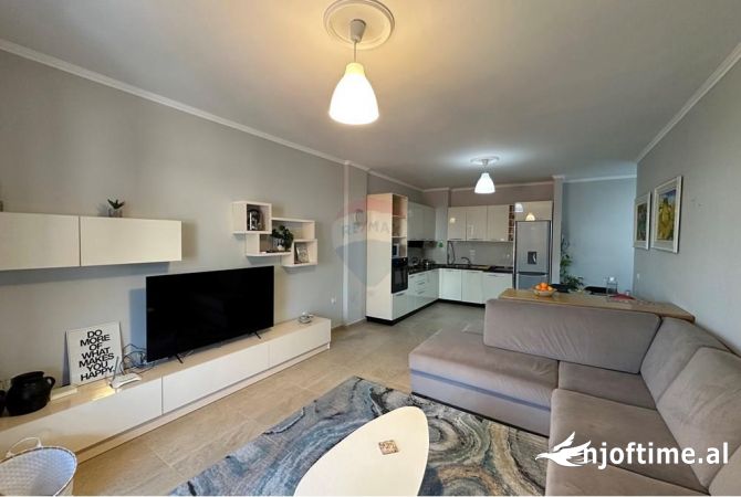Shtepi me qera 2+1 ne Tirane - 700 Euro