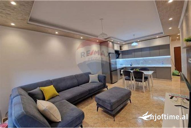 Shtepi me qera 2+1 ne Tirane - 800 Euro