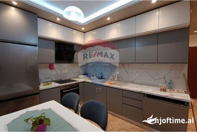 Shtepi me qera 2+1 ne Tirane - 800 Euro
