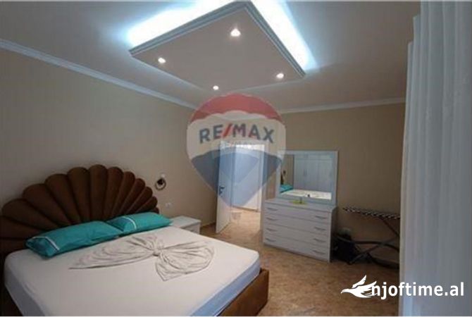 Shtepi me qera Apartament ne Tirane, 2+1, Mobilimi E mobiluar, Pagesa 800  Euro.