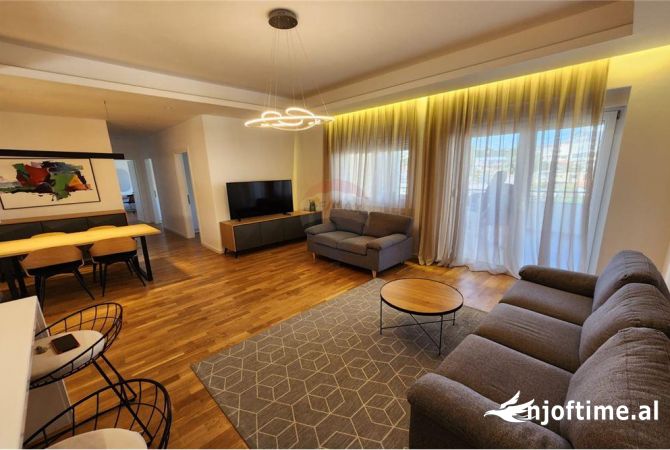 Shtepi me qera 3+1 ne Tirane - 1,300 Euro