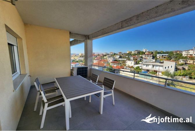 Shtepi me qera Apartament ne Tirane, 3+1, Mobilimi E mobiluar, Pagesa 1,300  Euro.