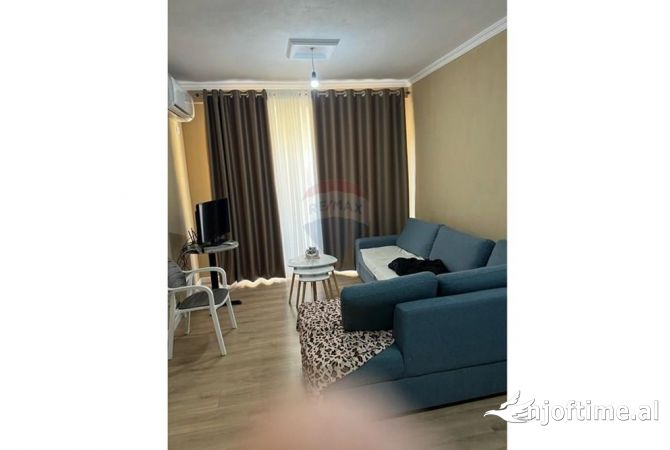 Shtepi me qera 2+1 ne Tirane - 450 Euro