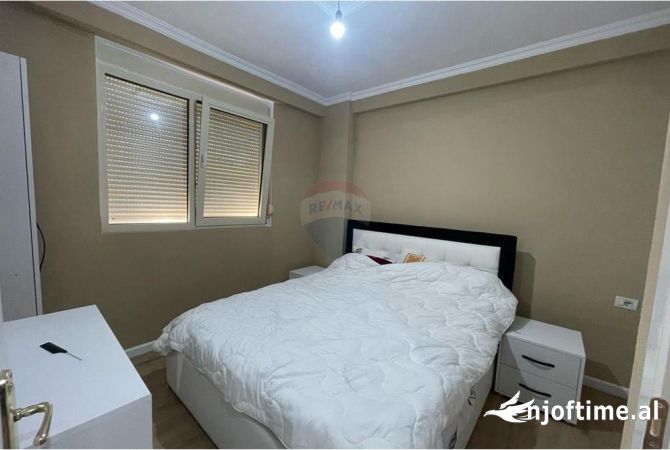 Shtepi me qera Apartament ne Tirane, 2+1, Mobilimi E mobiluar, Pagesa 450  Euro.
