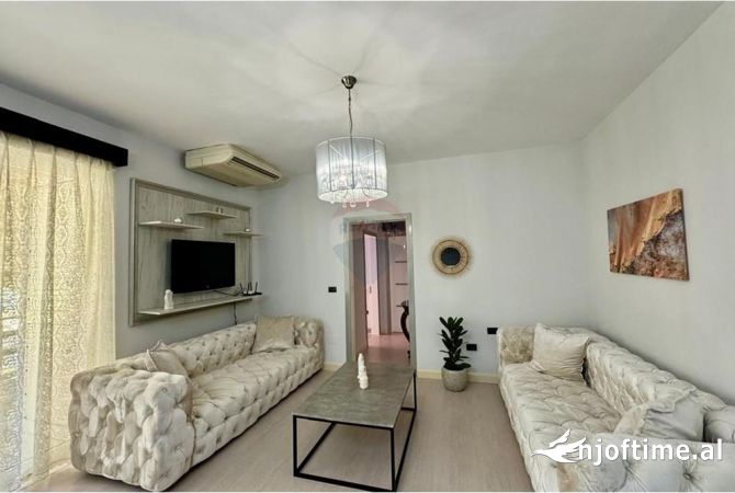 Shtepi me qera 2+1 ne Tirane - 700 Euro