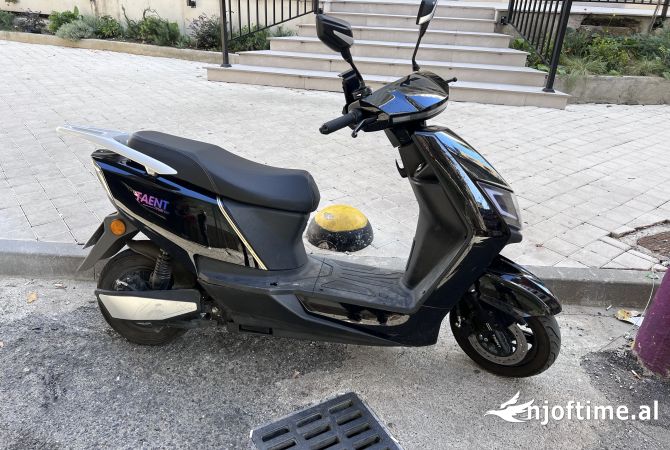 Motorra ne shitje  ne Tirane - 100,000 Leke