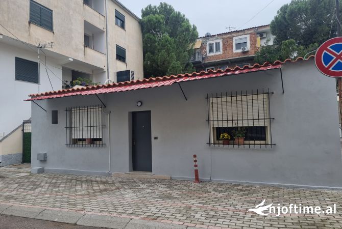 Shtepi me qera 