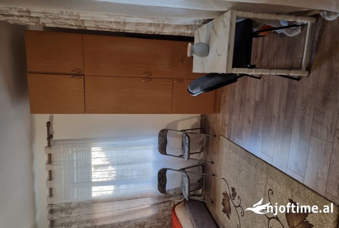 Shtepi me qera Shtepi Private ne Tirane, 1+1, Mobilimi E mobiluar, Pagesa 450  Euro.