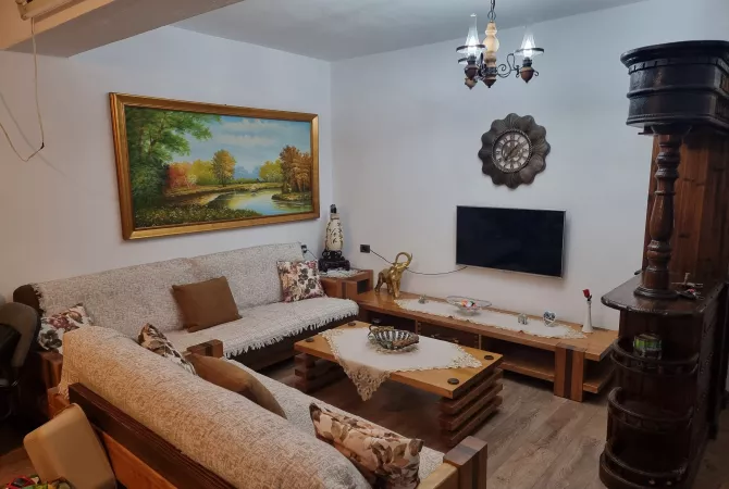 Shtepi me qera 1+1 ne Tirane - 450 Euro