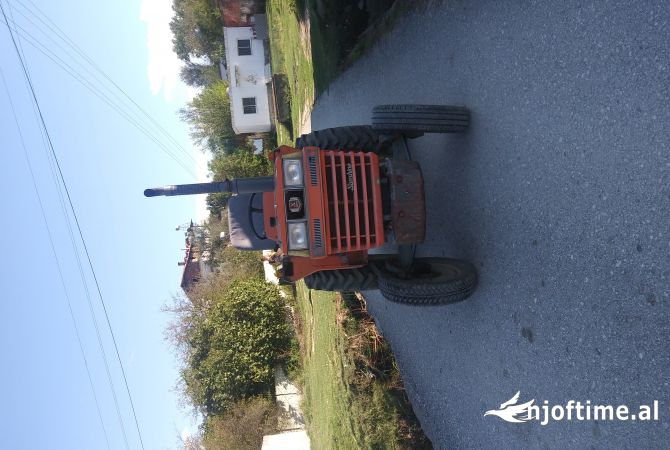 Makina ne shitje  ne Lushnje - 550,000 Leke