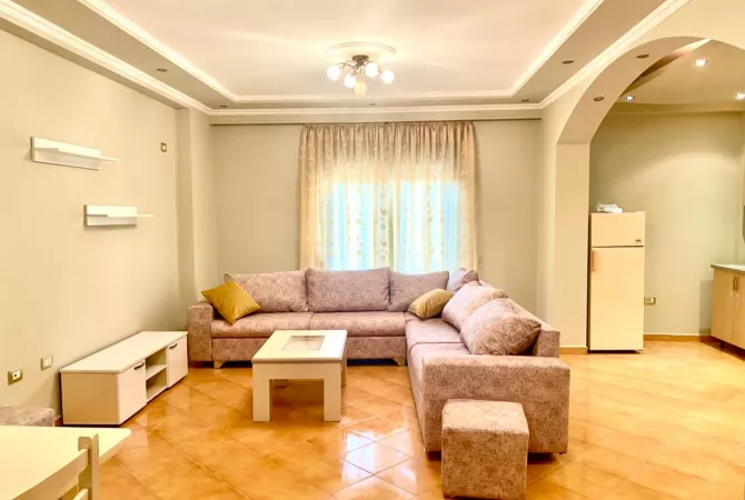 Shtepi me qera 2+1 ne Tirane - 450 Euro