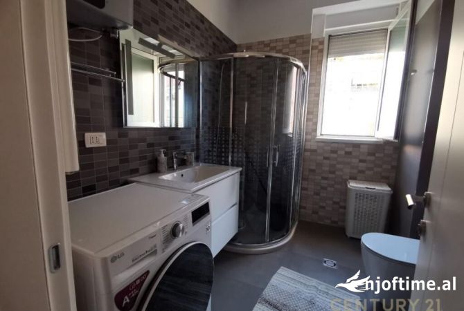 Shtepi ne shitje Apartament ne Tirane, 1+1, Mobilimi E mobiluar, Pagesa 169,000  Euro.