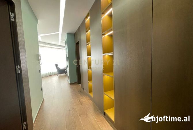 Shtepi ne shitje Apartament ne Tirane, 2+1, Mobilimi E mobiluar, Pagesa 232,000  Euro.