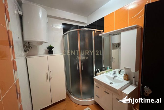Shtepi ne shitje Apartament ne Tirane, 2+1, Mobilimi E mobiluar, Pagesa 105,000  Euro.