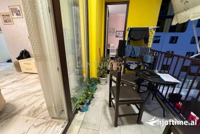 Shtepi ne shitje Apartament ne Tirane, 3+1, Mobilimi E mobiluar, Pagesa 225,000  Euro.