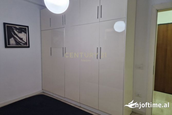 Shtepi ne shitje Apartament ne Tirane, 1+1, Mobilimi E mobiluar, Pagesa 139,000  Euro.