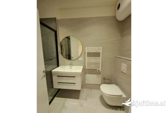 Shtepi me qera Duplex(shtepi me 2 kate) ne Tirane, 2+1, Mobilimi E mobiluar, Pagesa 1,300  Euro.