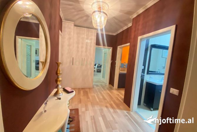 Shtepi me qera 2+1 ne Tirane - 800 Euro