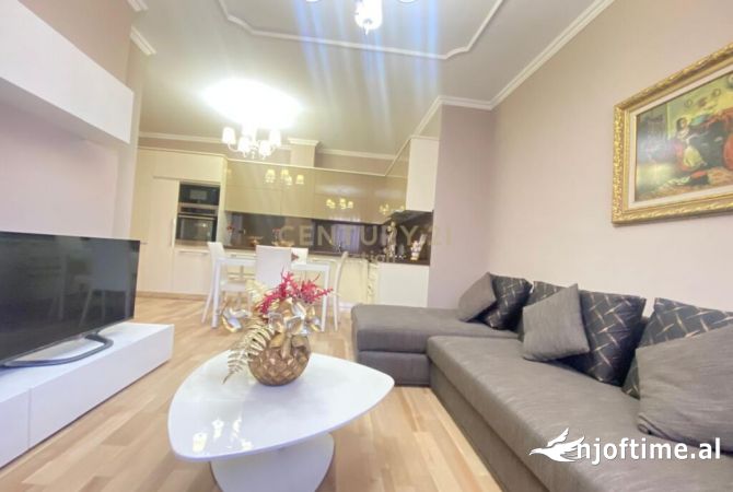 Shtepi me qera 2+1 ne Tirane - 800 Euro