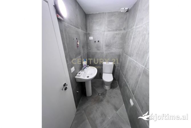 Ambient biznesi me qera 1+1 ne Tirane - 550 Euro