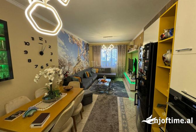 Shtepi me qera 2+1 ne Tirane - 1,700 Euro