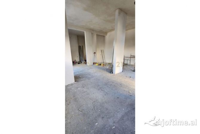 Ambient biznesi me qera 1+1 ne Tirane - 1,000 Euro