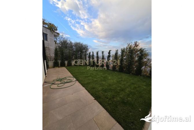 Shtepi ne shitje Apartament ne Tirane, 2+1, Mobilimi E mobiluar, Pagesa 275,000  Euro.