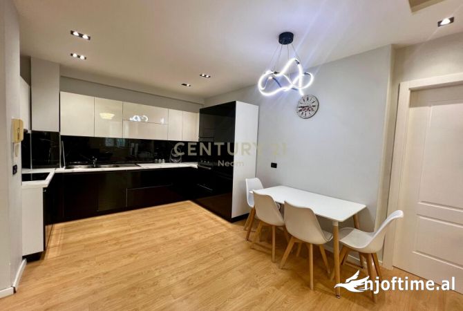 Shtepi me qera 2+1 ne Tirane - 800 Euro