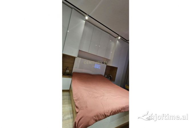 Shtepi ne shitje Apartament ne Tirane, 1+1, Mobilimi E mobiluar, Pagesa 137,000  Euro.
