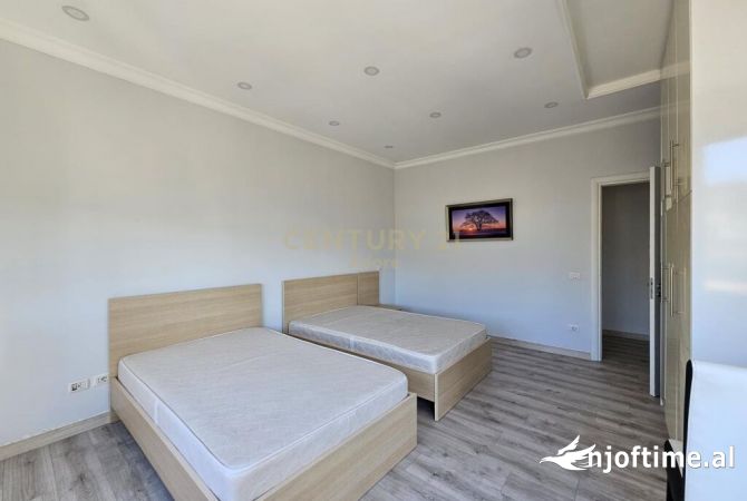 Shtepi me qera Apartament ne Tirane, 2+1, Mobilimi E mobiluar, Pagesa 900  Euro.