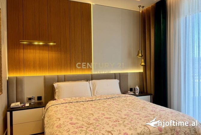 Shtepi ne shitje Vila Luksoze ne Tirane, 3+1, Mobilimi E mobiluar, Pagesa 1,000,000  Euro.