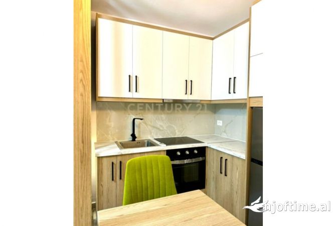 Shtepi me qera Apartament ne Tirane, Garsoniere, Mobilimi E mobiluar, Pagesa 500  Euro.