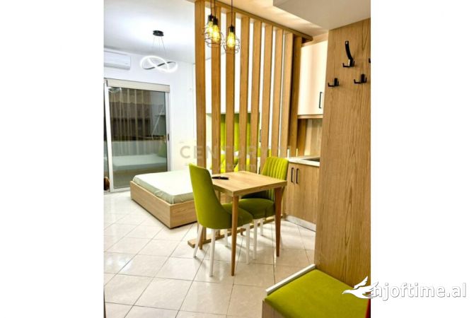 Shtepi me qera Apartament ne Tirane, Garsoniere, Mobilimi E mobiluar, Pagesa 500  Euro.