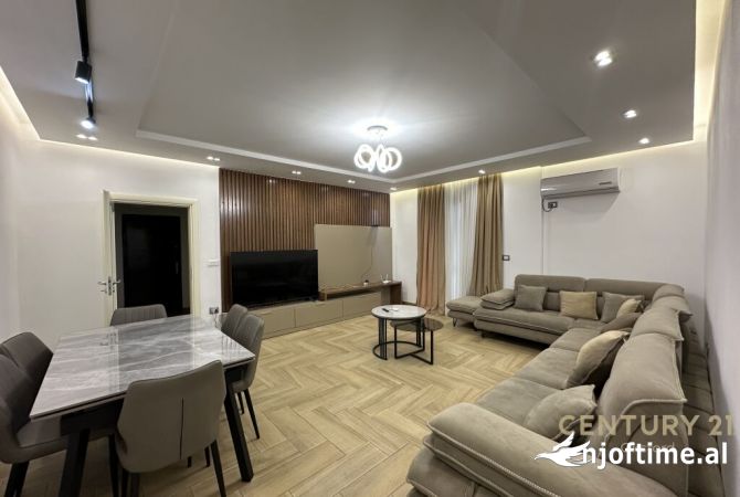 Shtepi me qera 2+1 ne Tirane - 1,000 Euro