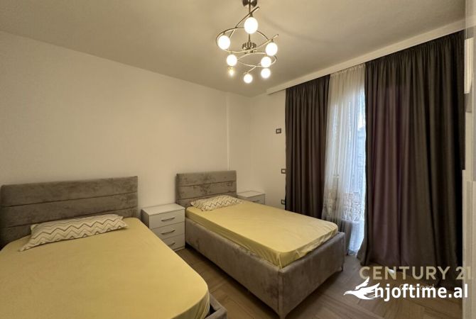 Shtepi me qera Apartament ne Tirane, 2+1, Mobilimi E mobiluar, Pagesa 1,000  Euro.