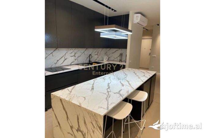 Shtepi me qera Apartament ne Tirane, 3+1, Mobilimi E mobiluar, Pagesa 1,600  Euro.