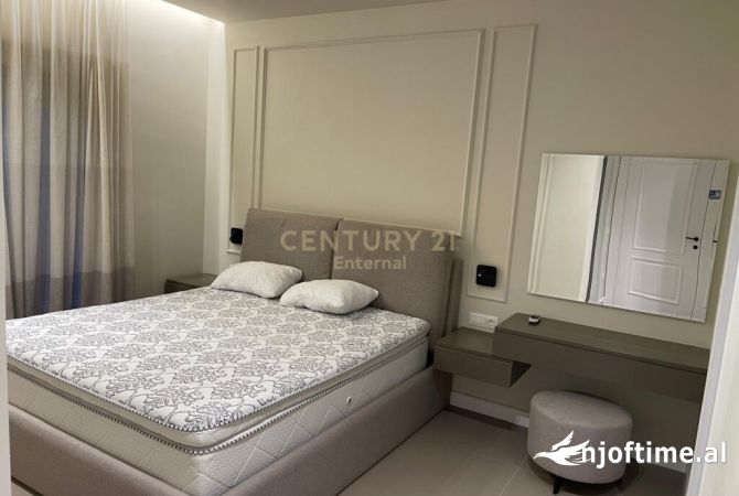 Shtepi me qera Apartament ne Tirane, 3+1, Mobilimi E mobiluar, Pagesa 1,600  Euro.