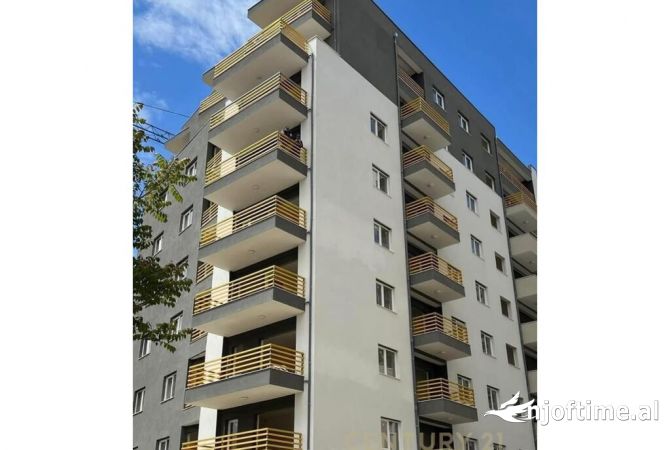 Shtepi ne shitje Apartament ne Tirane, 1+1, Mobilimi Bosh, pa mobiluar, Pagesa 98,000  Euro.