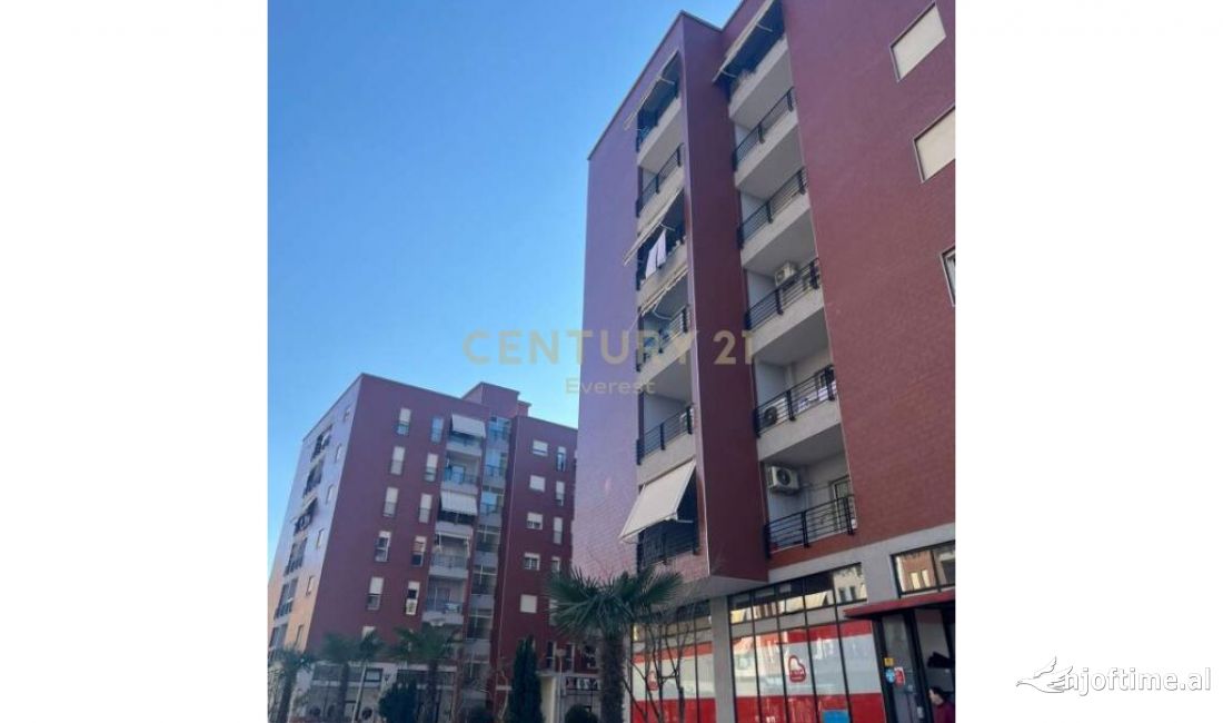 Shtepi ne shitje Apartament ne Tirane, 1+1, Mobilimi Bosh, pa mobiluar, Pagesa 118,000  Euro.