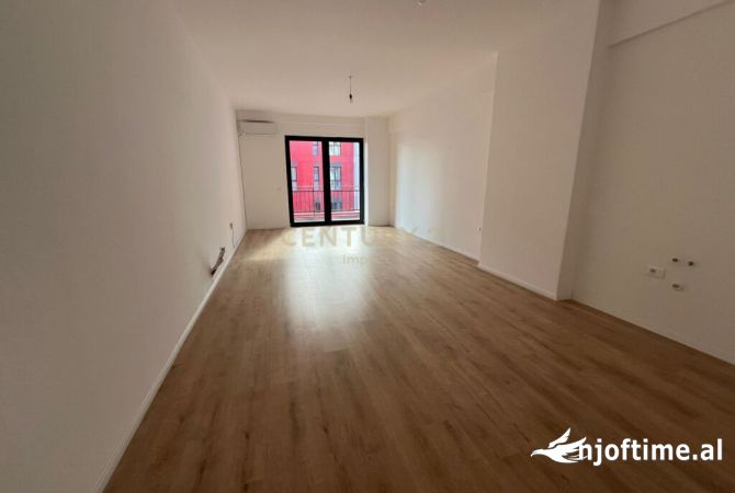 Shtepi me qera 2+1 ne Tirane - 500 Euro