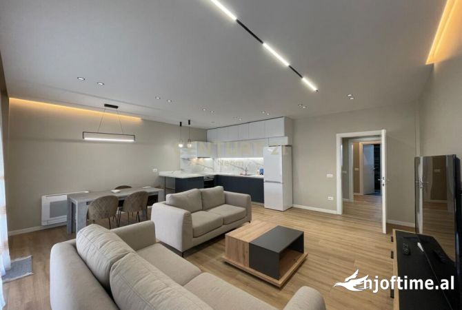 Shtepi me qera 2+1 ne Tirane - 900 Euro