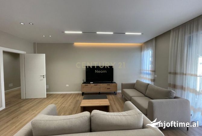 Shtepi me qera 2+1 ne Tirane - 900 Euro