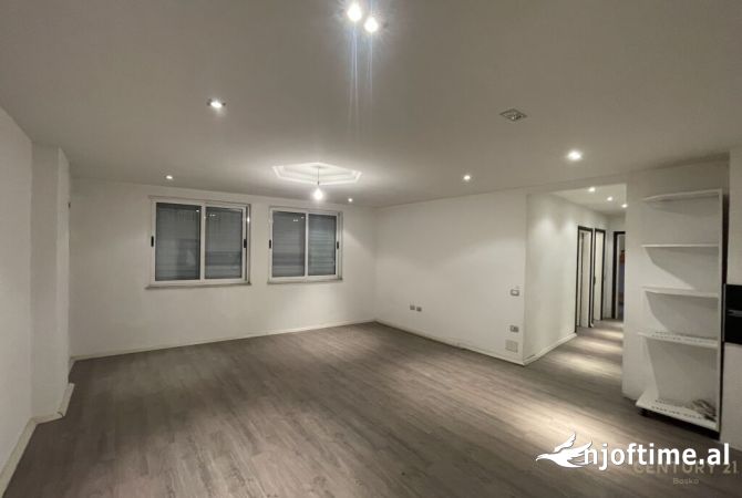 Shtepi ne shitje 2+1 ne Tirane - 75,000 Euro