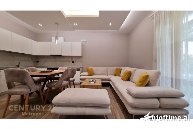 Shtepi me qera 2+1 ne Tirane - 1,700 Euro
