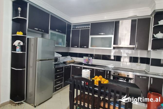 Shtepi ne shitje 2+1 ne Tirane - 75,000 Euro