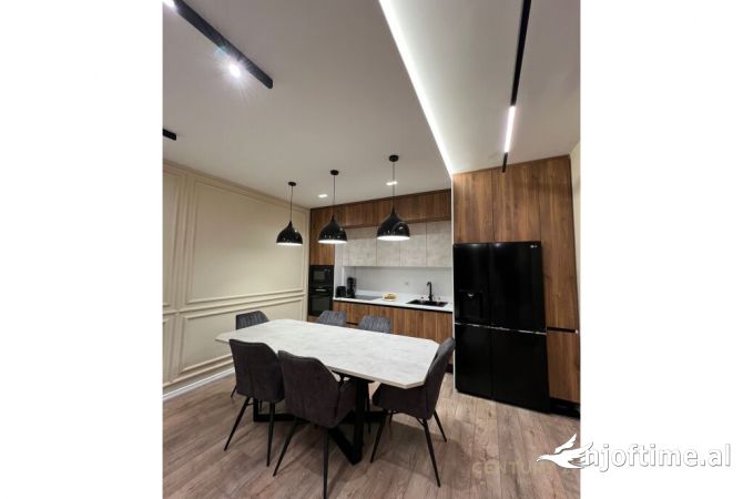 Shtepi me qera 2+1 ne Tirane - 1,500 Euro