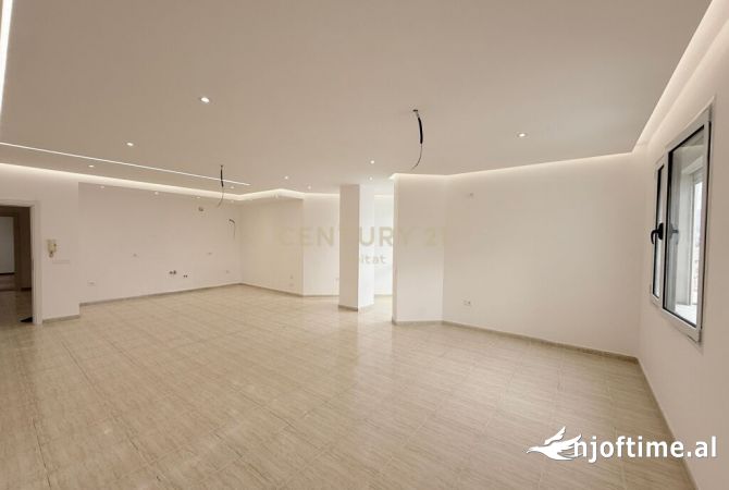 Casa in vendita 2+1 a Tirana - 450,000 Euro