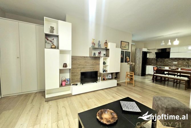 Shtepi me qera 2+1 ne Tirane - 700 Euro